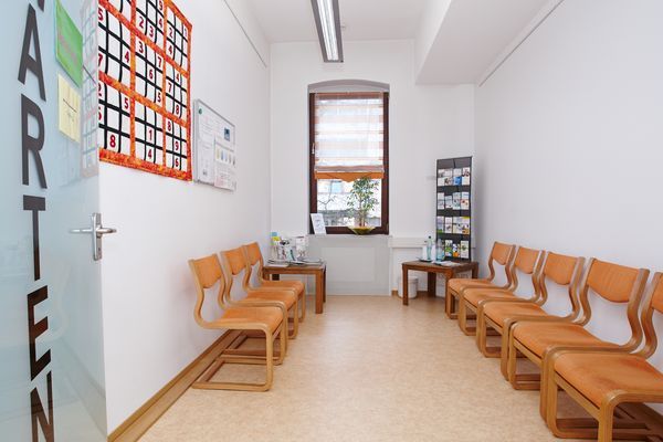Blick ins Wartezimmer
